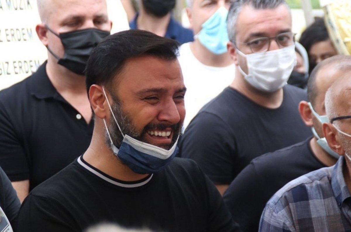 Alişan'dan kardeşi için ilk paylaşım