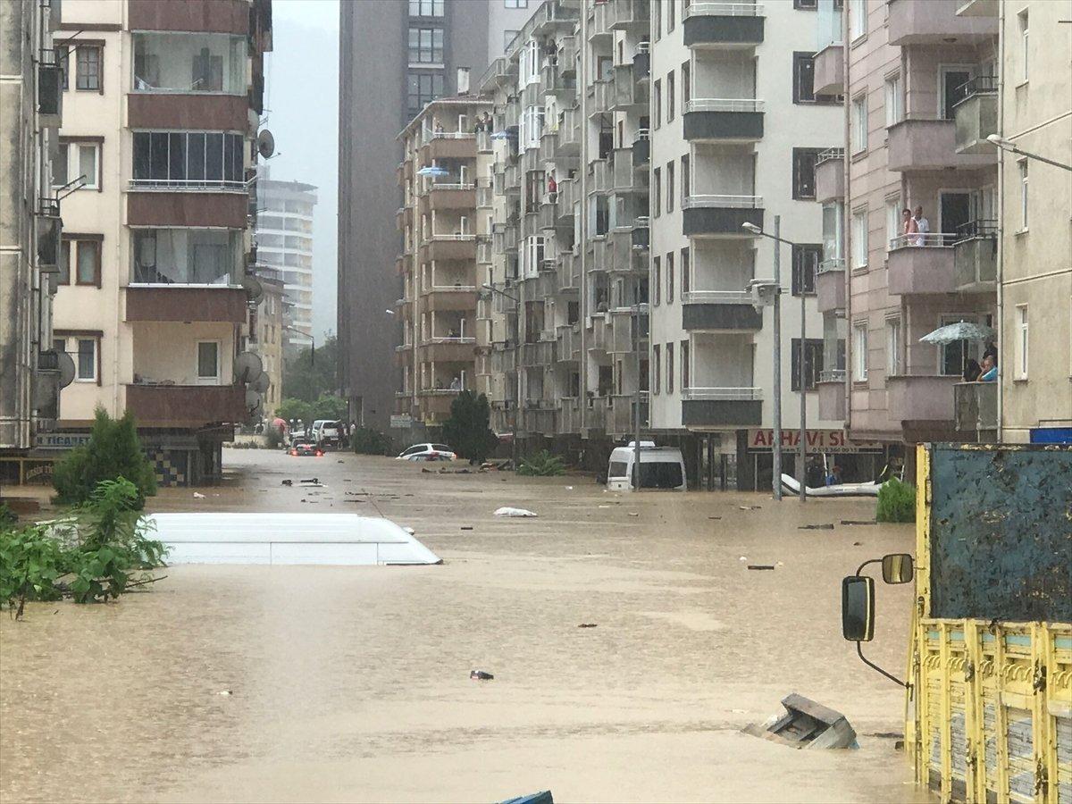 Arhavi'de yaklaşık 450 kişi tahliye edildi