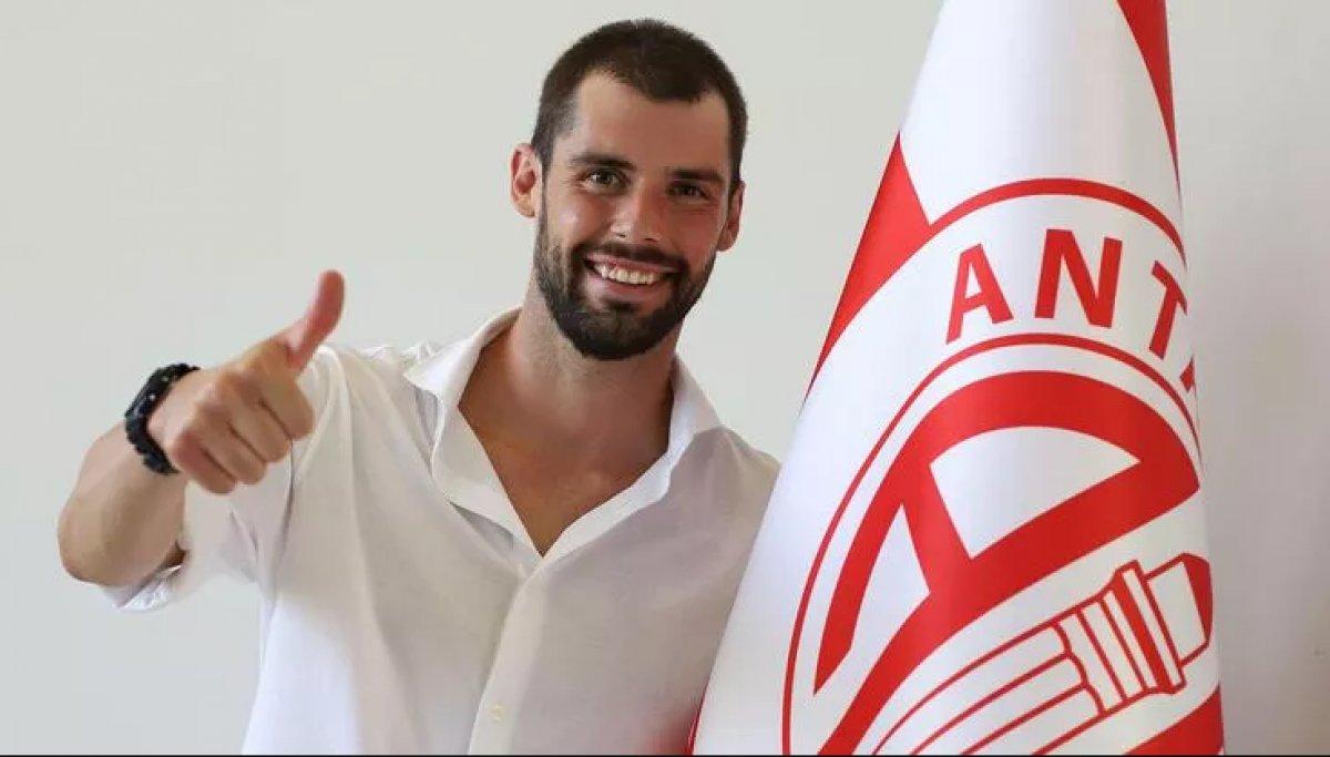 Andrea Poli, resmen Antalyaspor'da