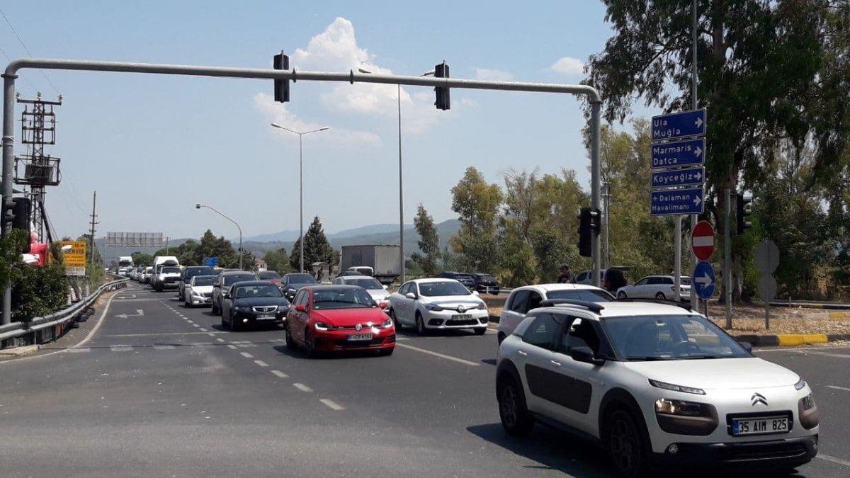 Tatilcilerin 'çileli' dönüş yolculuğu