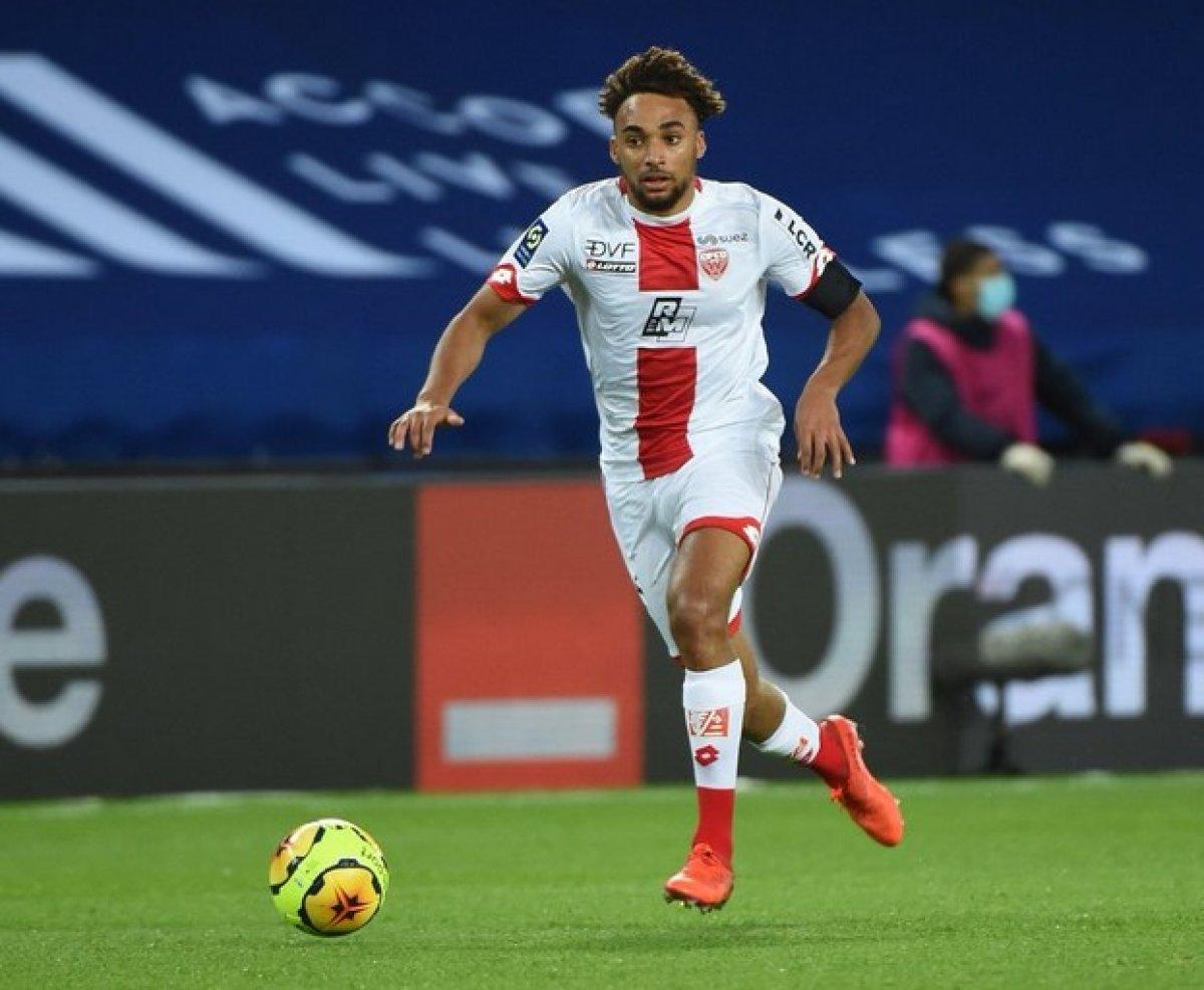 Galatasaray Sacha Boey transferini bildirdi