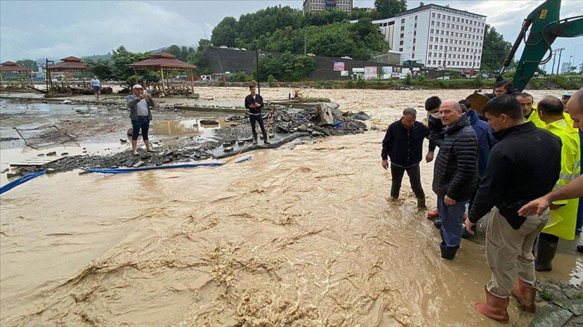 Arhavi'de yaklaşık 450 kişi tahliye edildi