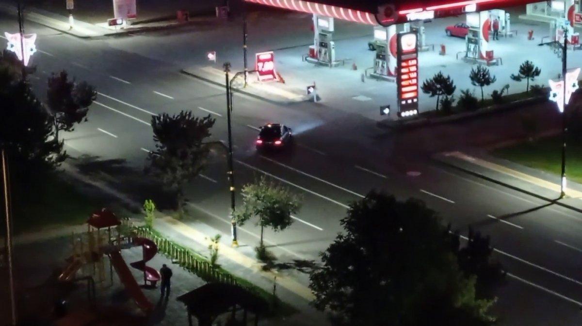 Sivas'ta drift yapan sürücü