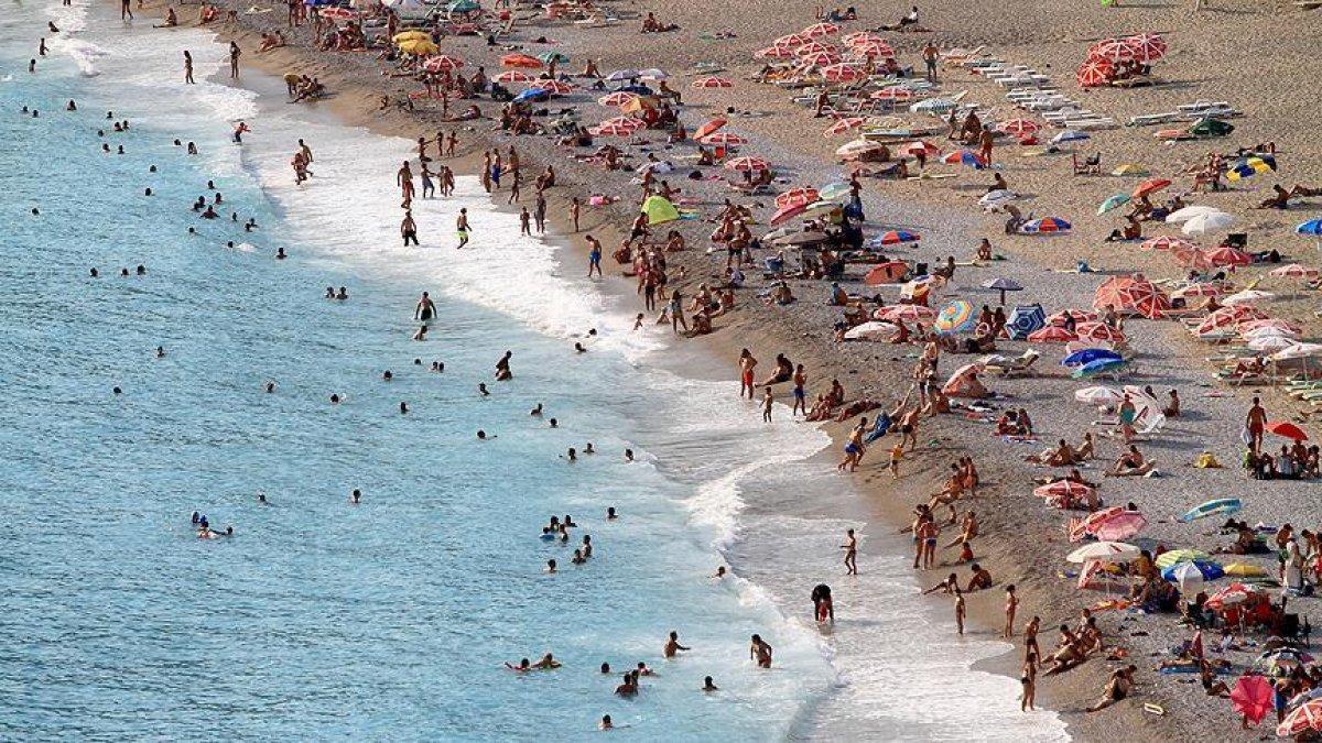 Muğla’da tatilci yoğunluğu koronavirüs vaka sayılarını yüzde yüz artırdı