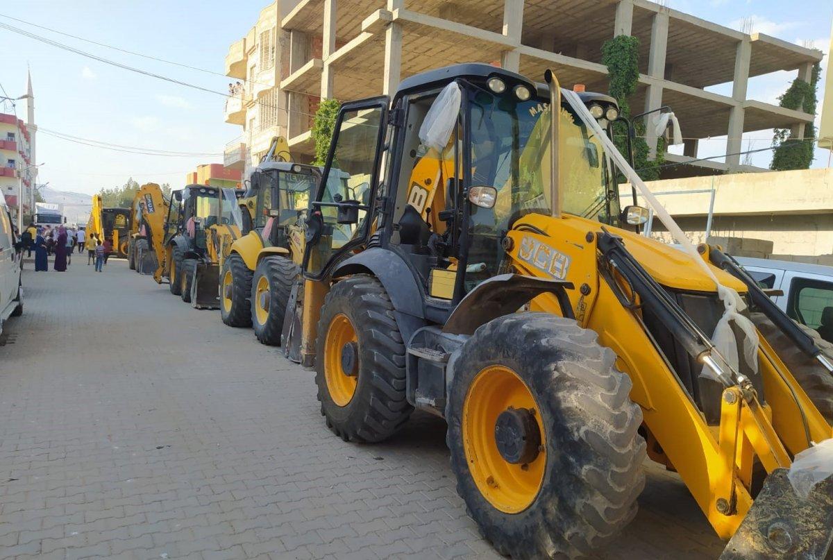 Mardin’de iş makineleri ile düğün konvoyu yaptılar