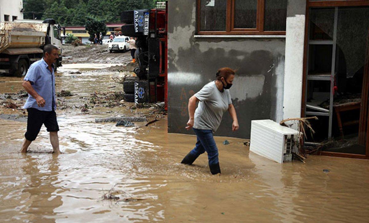Cumhurbaşkanı Erdoğan, sel bölgesine gitti