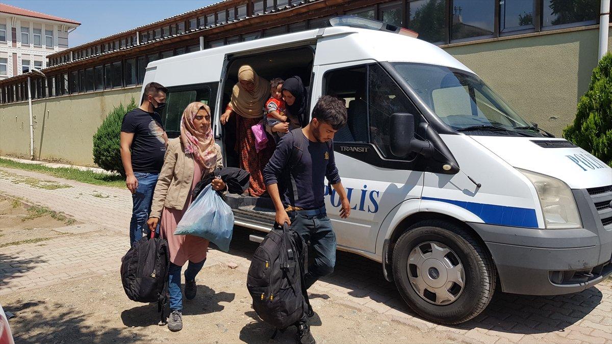 Erzincan'da 27 kaçak göçmen yakalandı