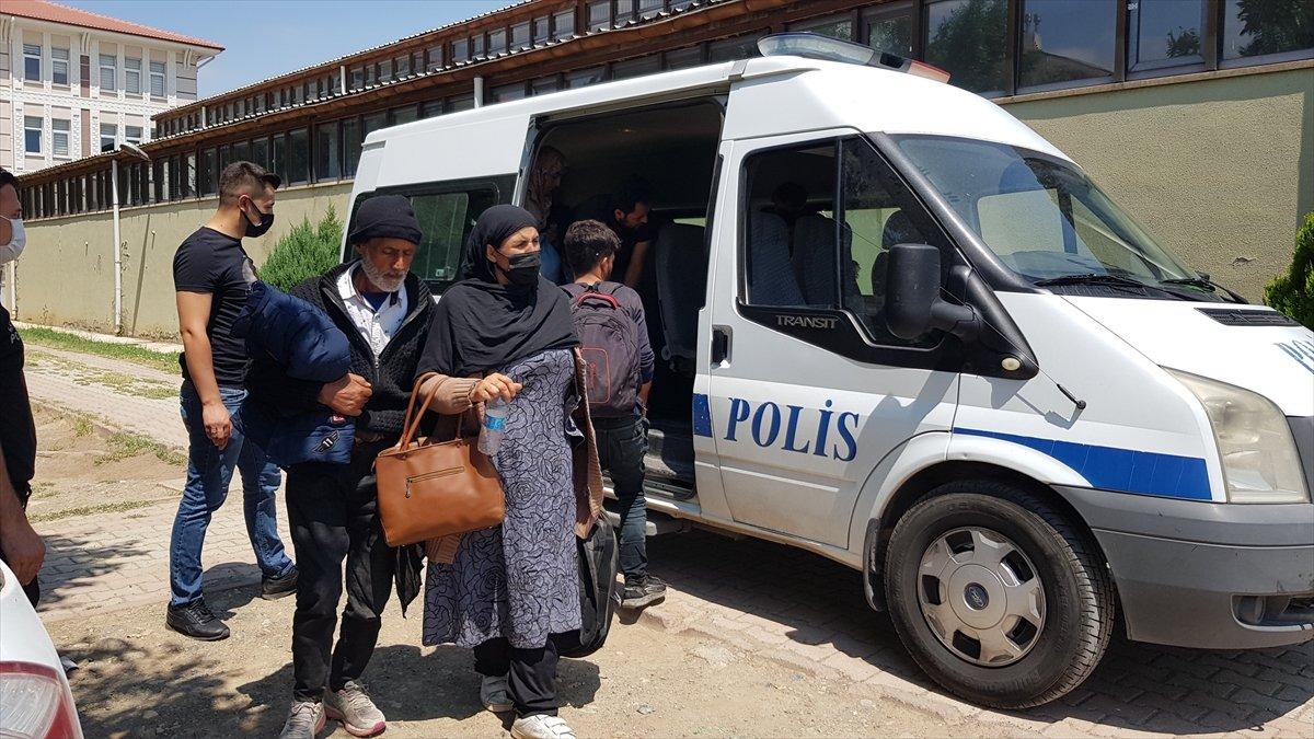 Erzincan'da 27 kaçak göçmen yakalandı
