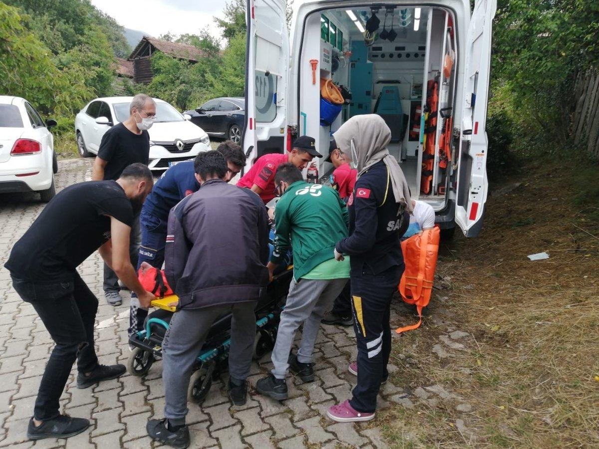 Kastamonu’da kanyonda düşen kadın sedye ile 1 kilometre taşındı