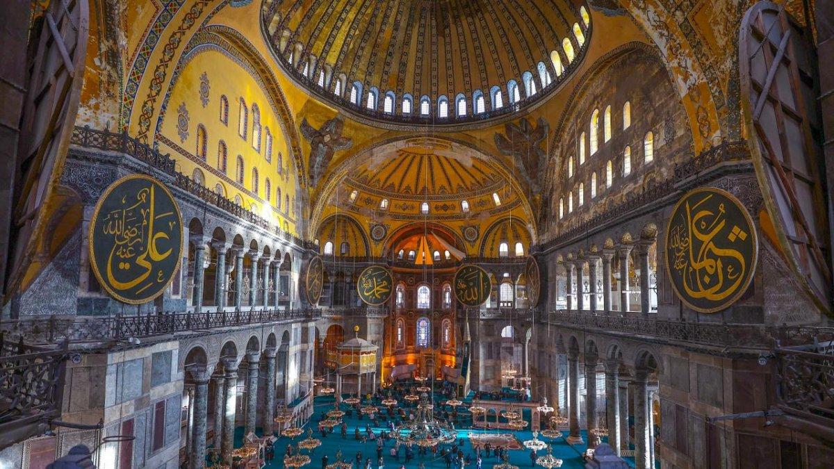 Ayasofya Camii: Tarihi günün 1'inci yılı