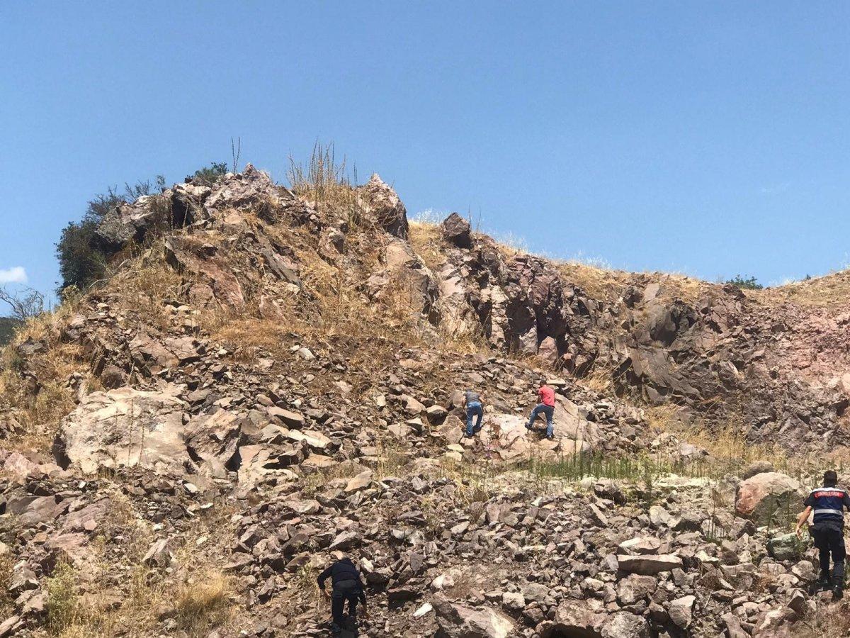 Manisa'da kaçak kazıya suçüstü