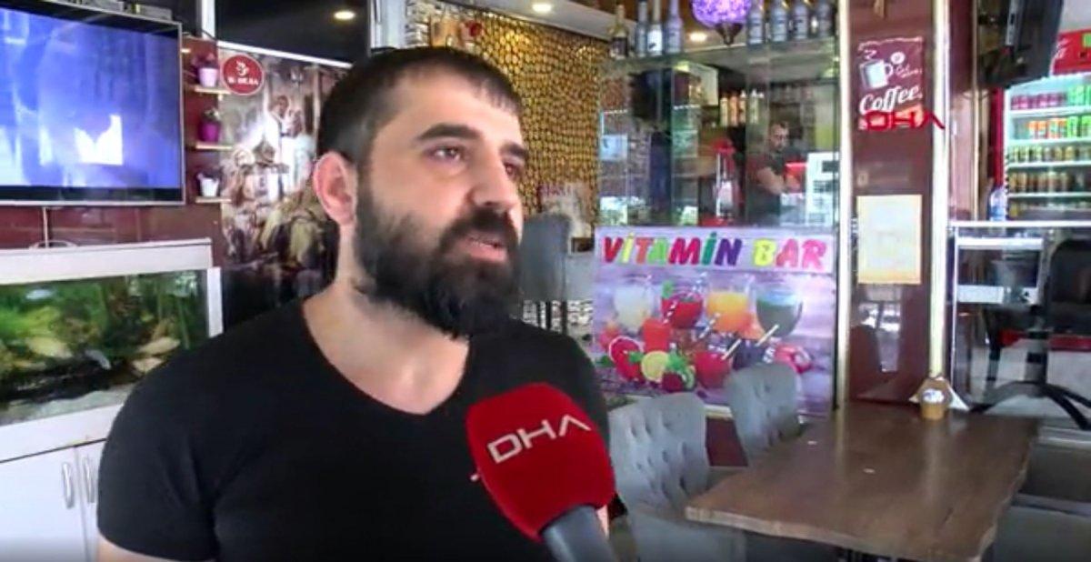 Sultangazi’de kafeye giren hırsız, dokunduğu yerleri bezle sildi