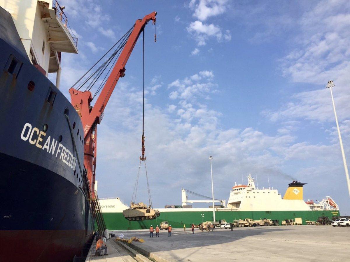 ABD, Dedeağaç’a yüzlerce tank ve zırhlı araç sevkiyatı gerçekleştirdi