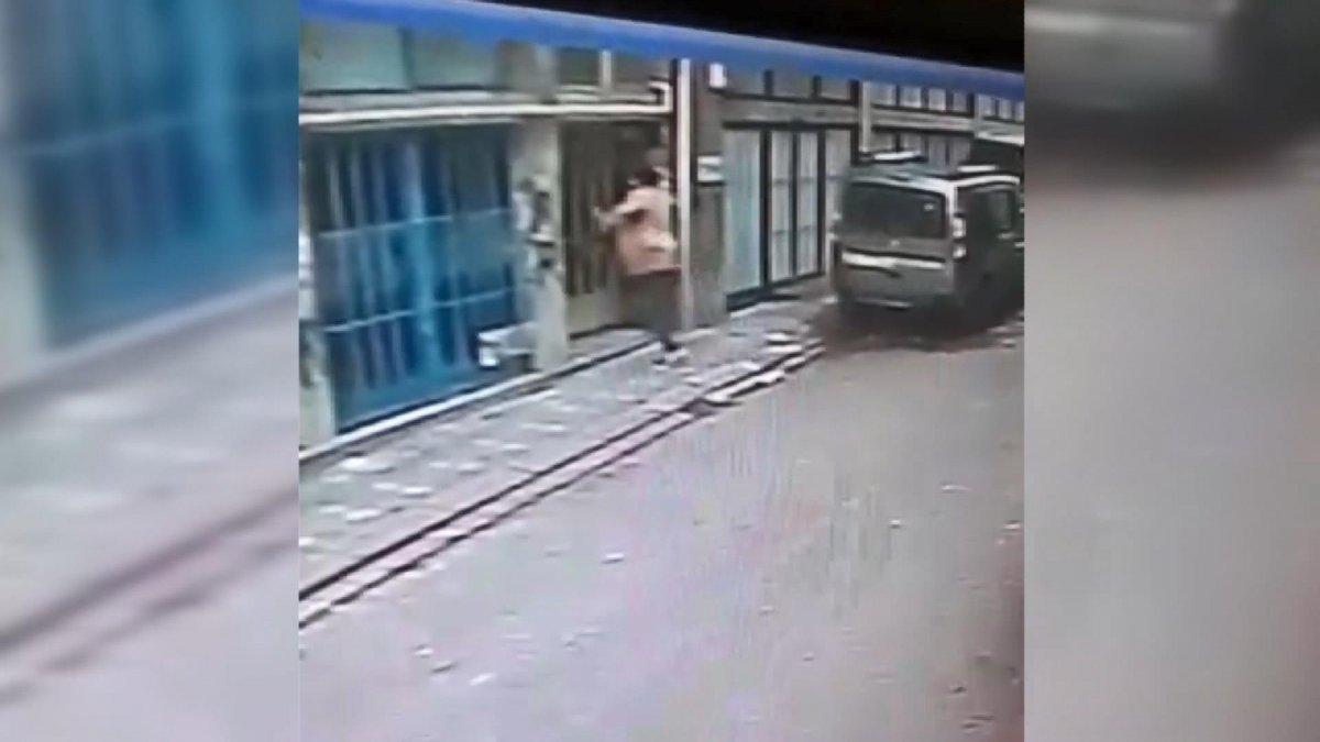 Zeytinburnu'nda eski komşusunun evini kurşunladı