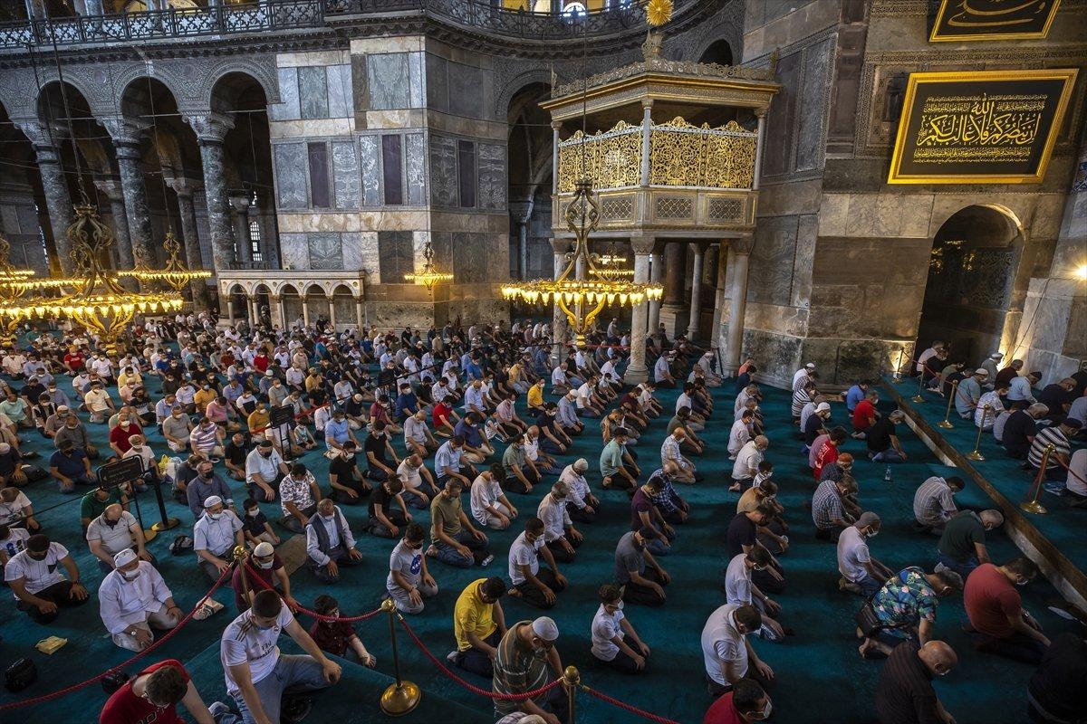 Ayasofya Camii, ziyaretçilerin akınına uğradı