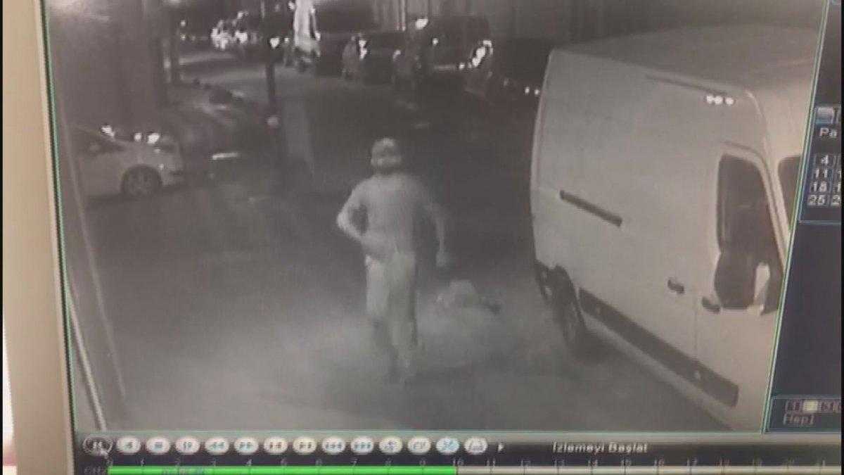 Zeytinburnu'nda eski komşusunun evini kurşunladı