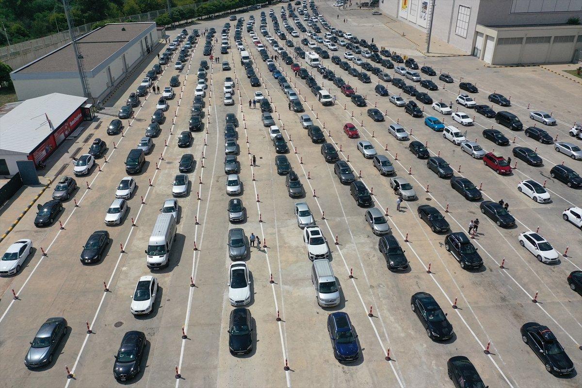 Kapıkule'de gurbetçi yoğunluğu