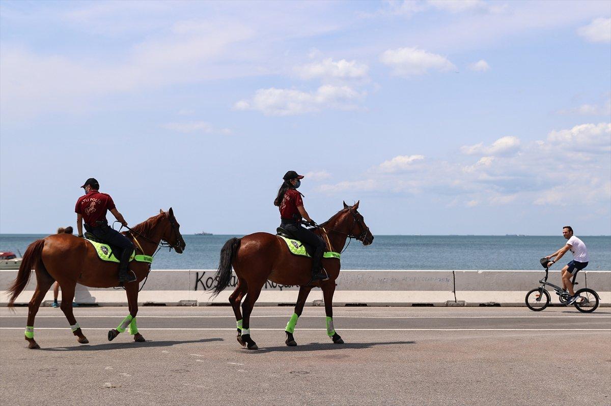 Caddebostan Sahili'nde koronavirüs denetimi