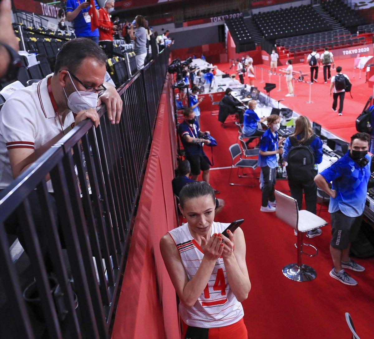 Cumhurbaşkanı Erdoğan, A Milli Kadın Voleybol Takımı'nı tebrik etti