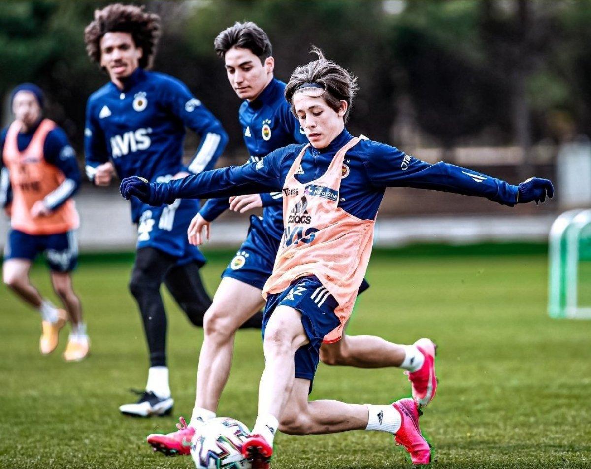 Mesut Özil, Arda Güler'e mentorluk yapacak