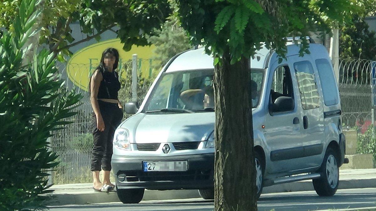 Gaziantep'te yolun ortasında fuhuş pazarlığı