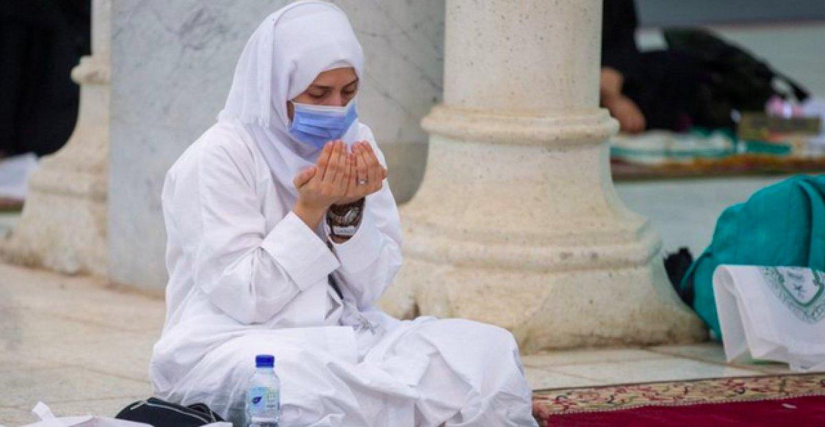 Suudi Arabistan'da bugün itibarıyla umre sezonu başladı