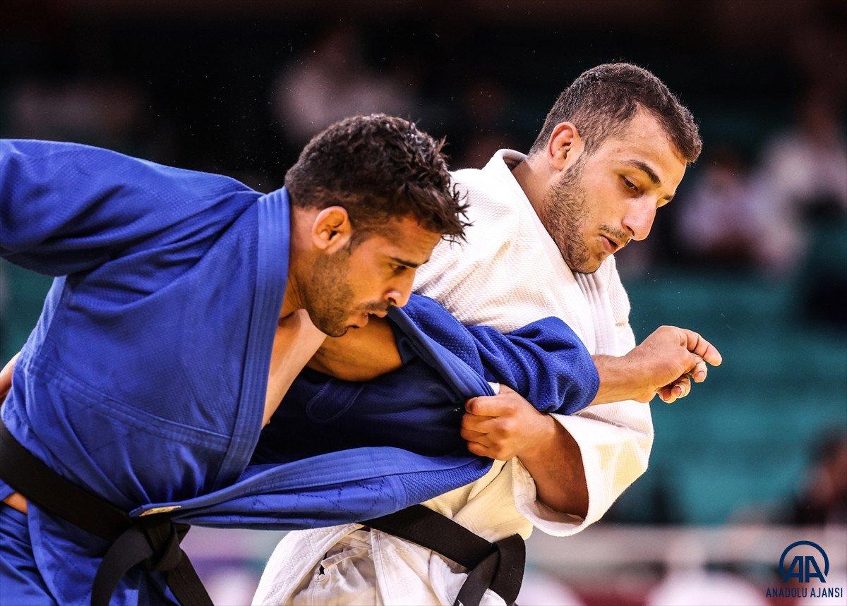 Bilal Çiloğlu Tokyo'da ippon ile son 16'ya kaldı