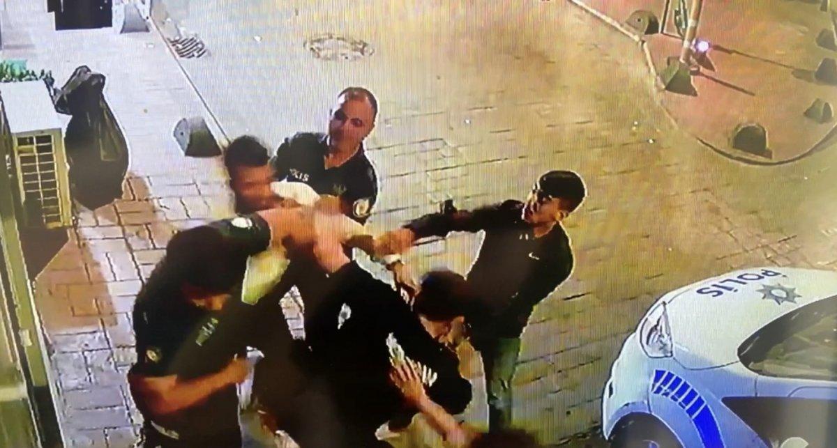 Şarkıcı Çağatay Akman eski sevgilisinin kapısına dayanıp darbetti