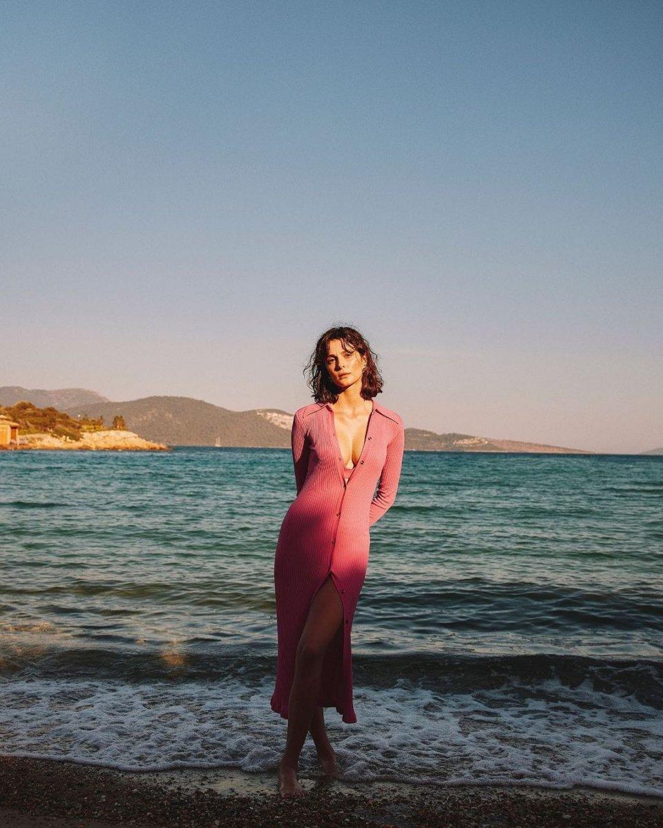 Büşra Develi, tatilde