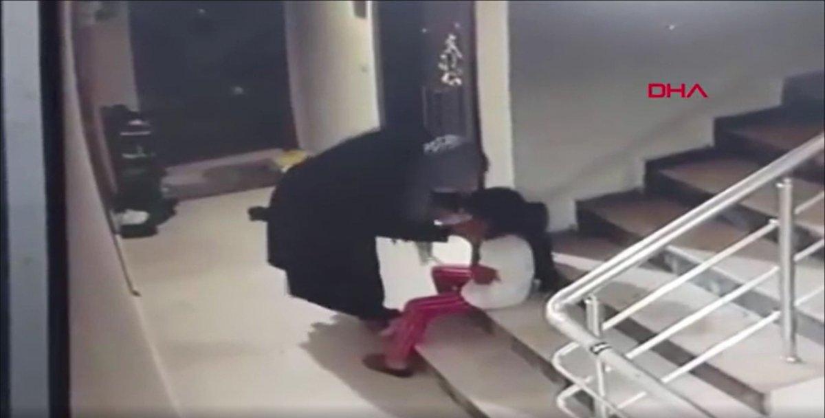 Eskişehir’de kızına gözcülük yaptırıp hırsızlık yaptı