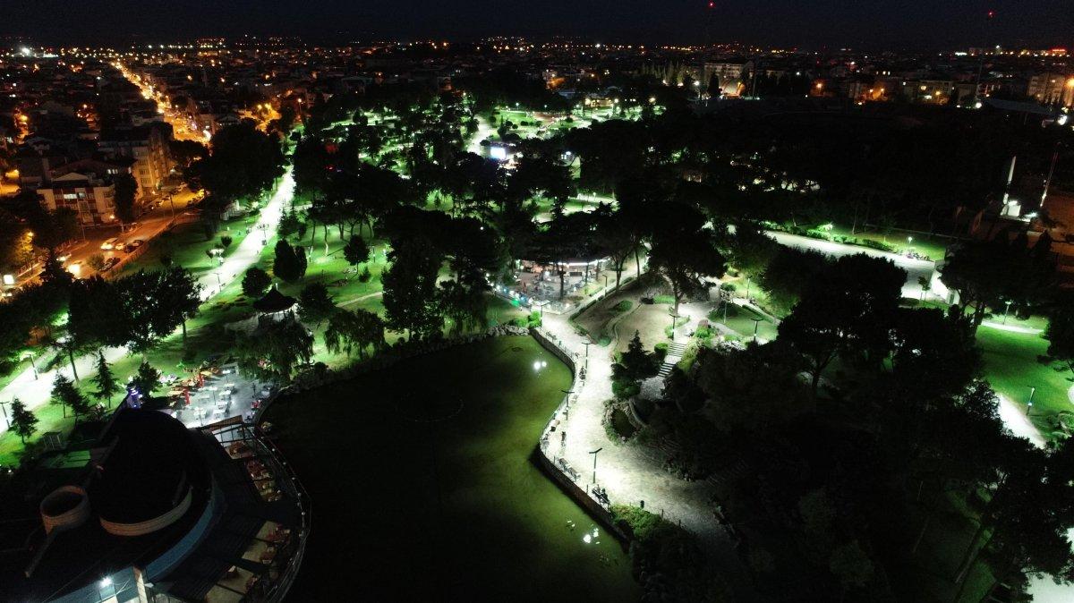 Balıkesir parkına Atatürk silüeti yapıldı