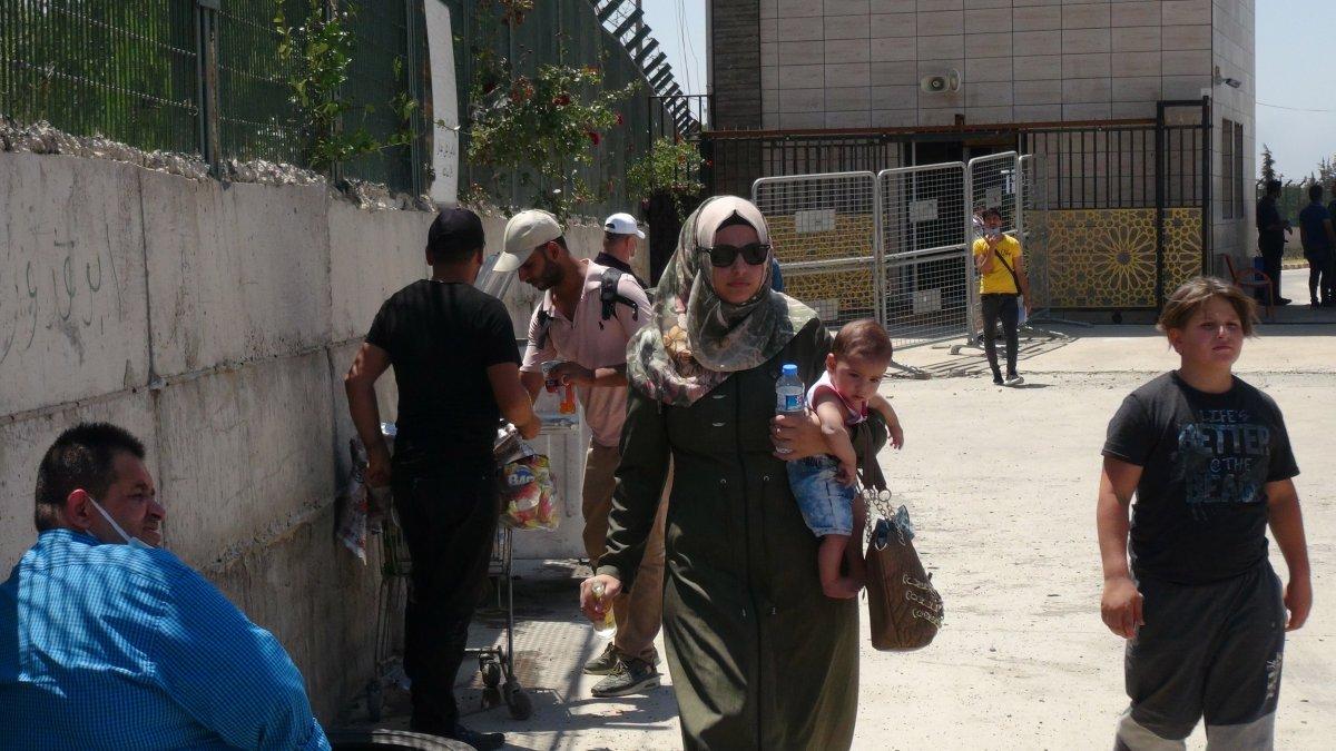 Suriyelilerin bayram sonrası Türkiye dönüşleri başladı