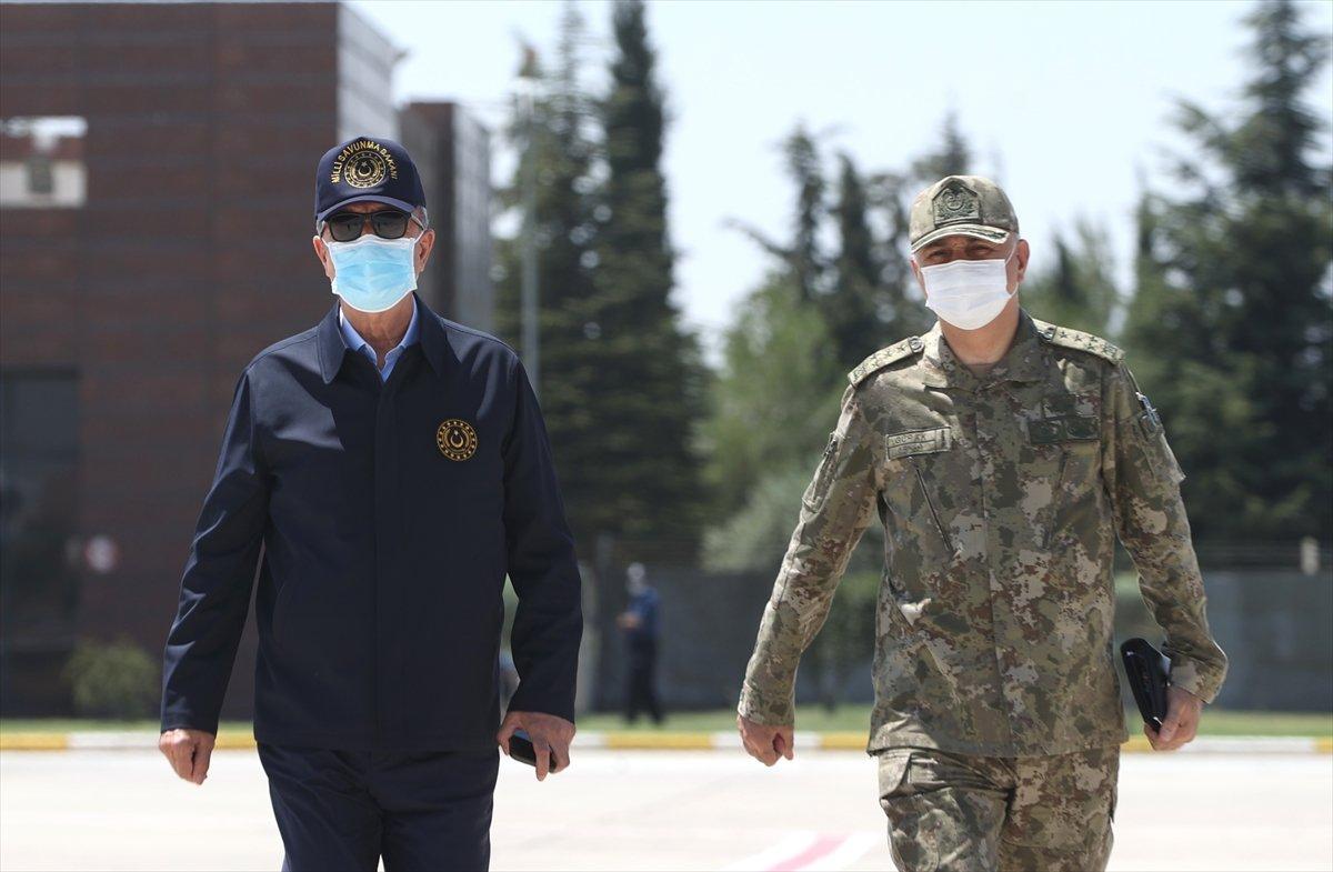 Hulusi Akar, sınır hattında