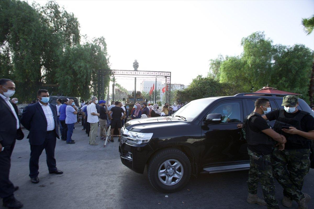 Tunus'taki darbenin arkasında Fransa ve BAE izi