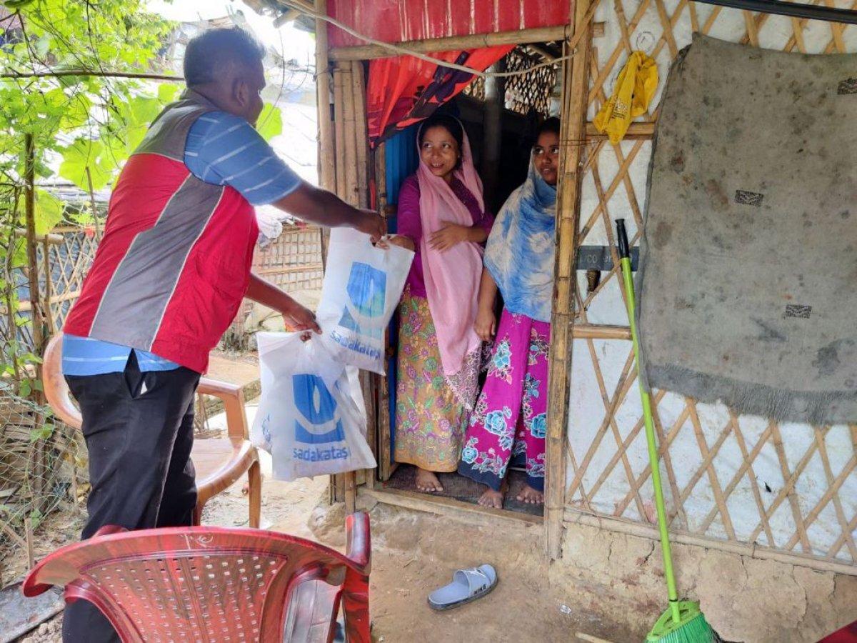 Sadakataşı bayram sevincini 33 ülkede yaşattı