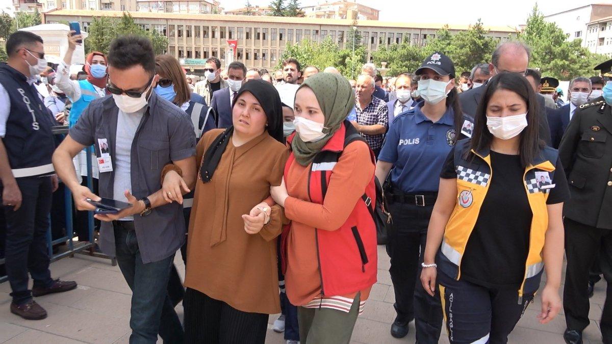 Şehit Halil Çelebi son yolculuğuna uğurlandı