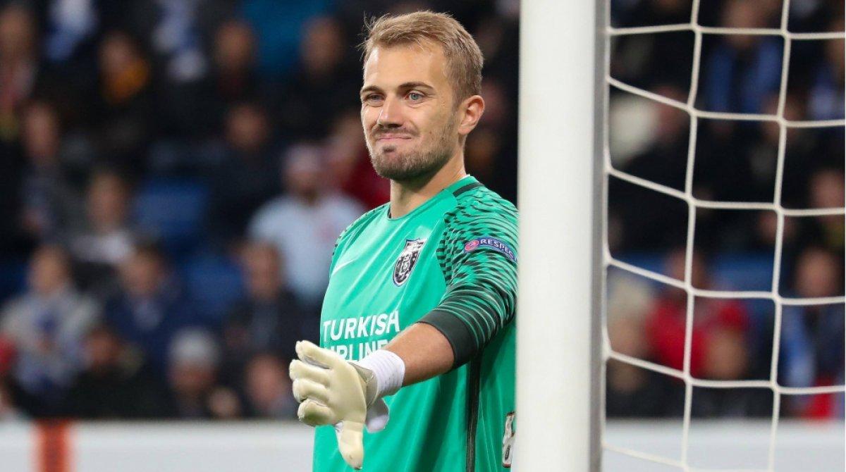 Galatasaray, Beşiktaş'ın istediği Mert Günok'la görüştü