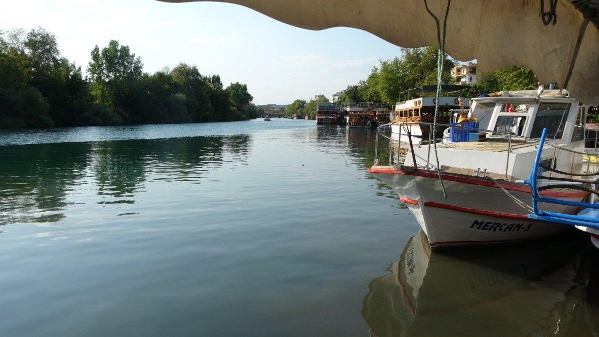 Antalya’da kanalizasyon, Manavgat Irmağı’na aktı