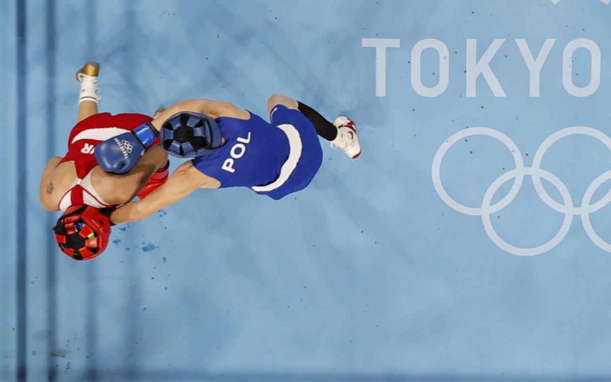 Busenaz Sürmeneli boksta tarih yazdı