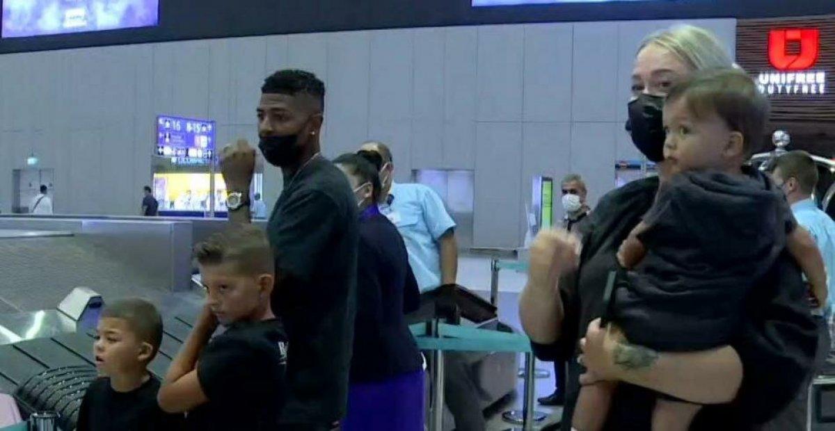 Patrick van Aanholt İstanbul'da