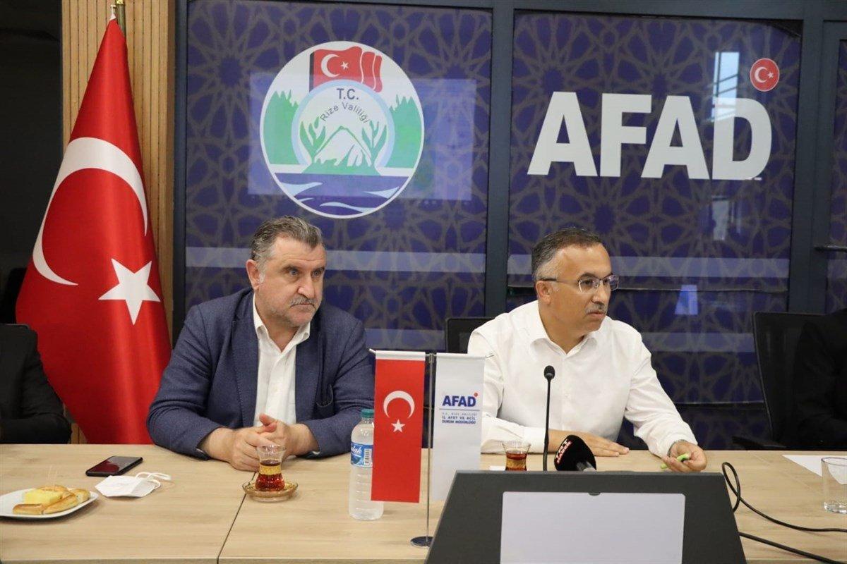 Rize'de 112 hane tahliye edildi