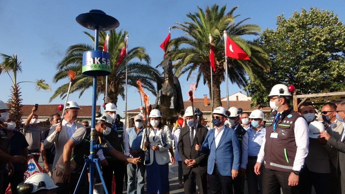 Bülent Turan: Göçmene, garibana 10 kat su satacak kadar aciz millet olmadık