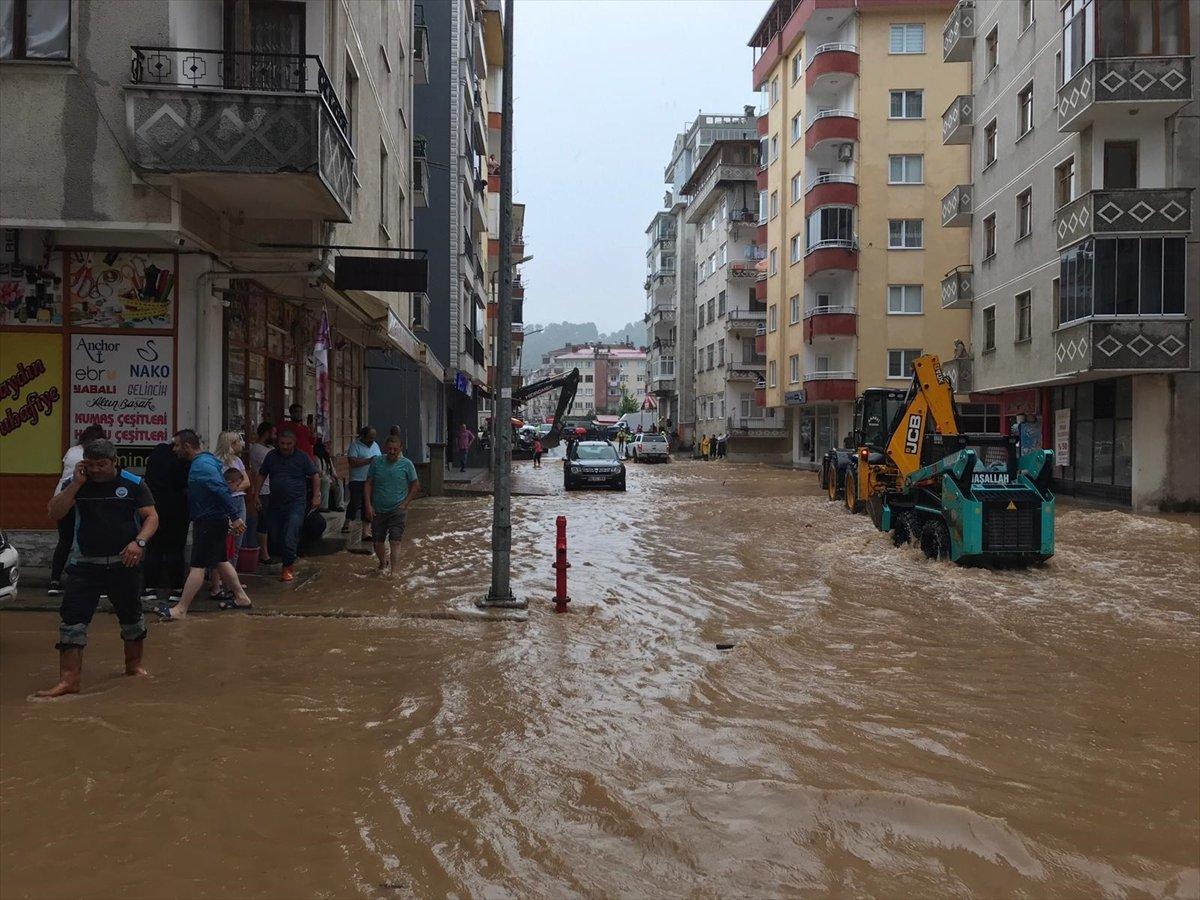 Artvin'de sokaklar yine göle döndü