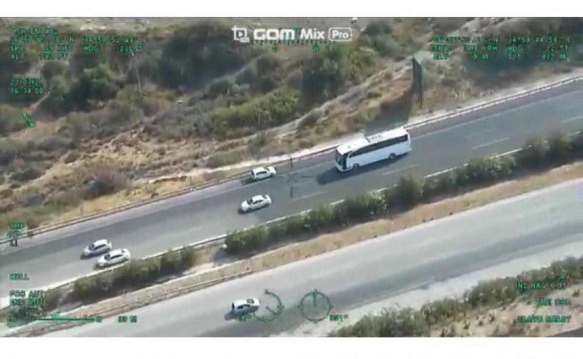 Adana’da ters şeritten ilerleyen 2 araç helikopterle takip edildi