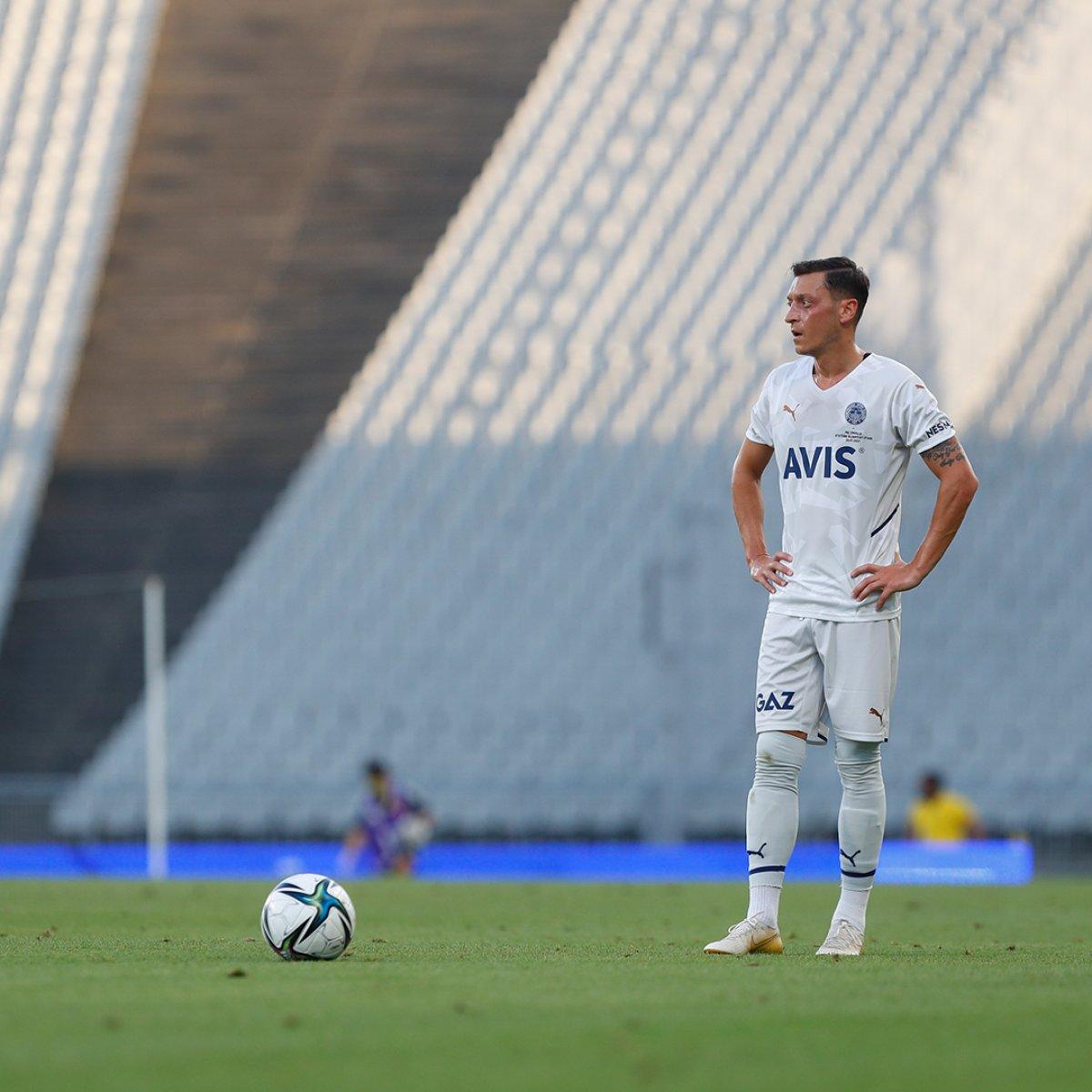 Fenerbahçe, Zwolle ile berabere kaldı