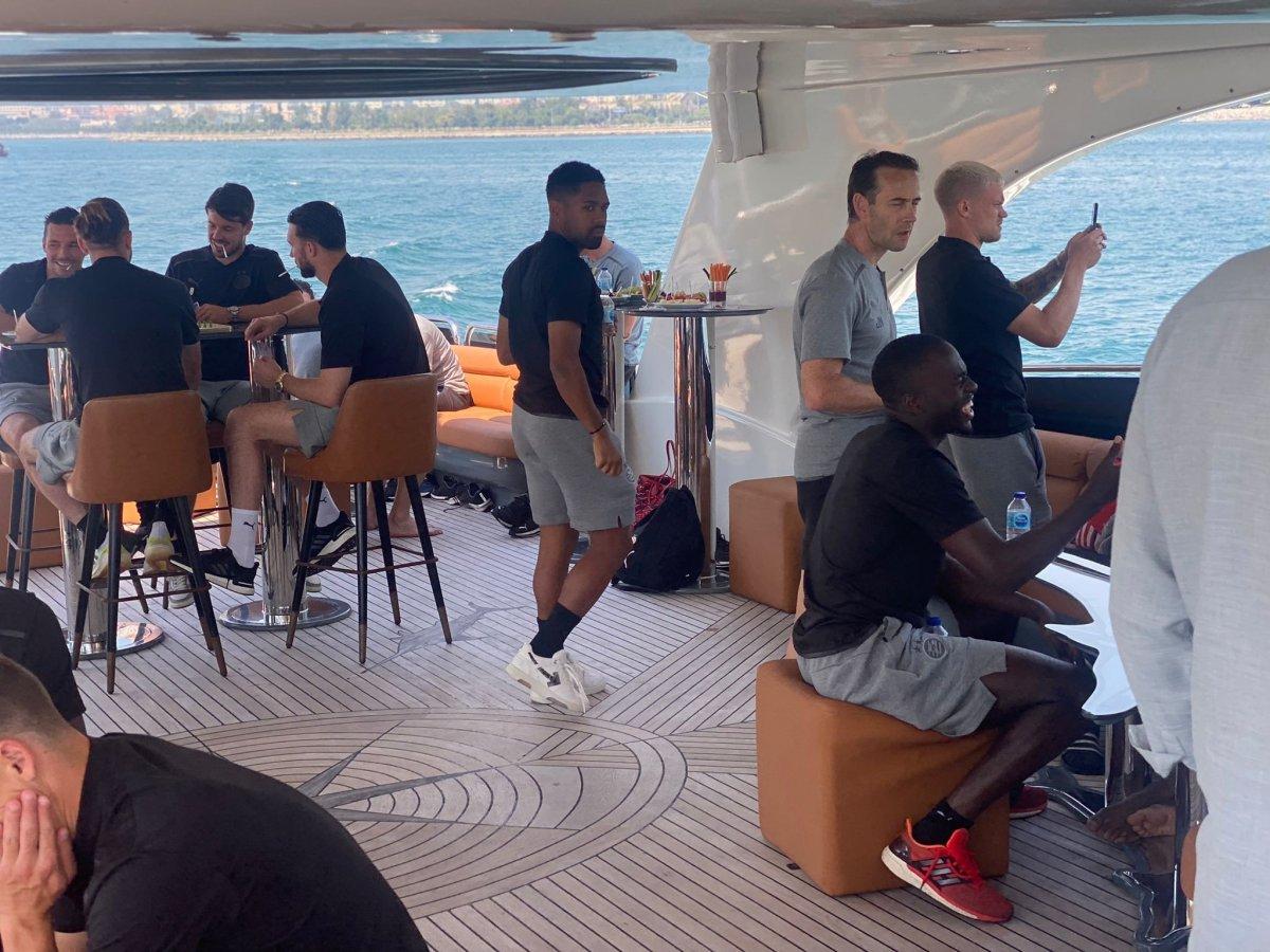 PSV Eindhoven'dan Boğaz turu