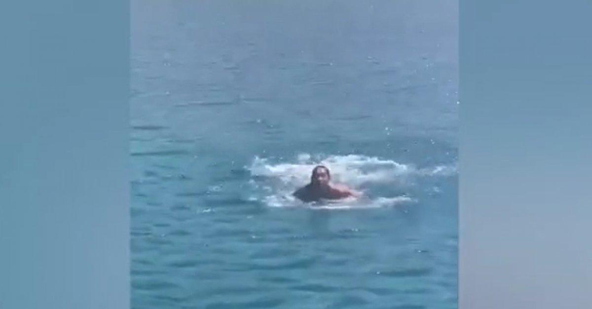 Hülya Avşar’ın deniz keyfi