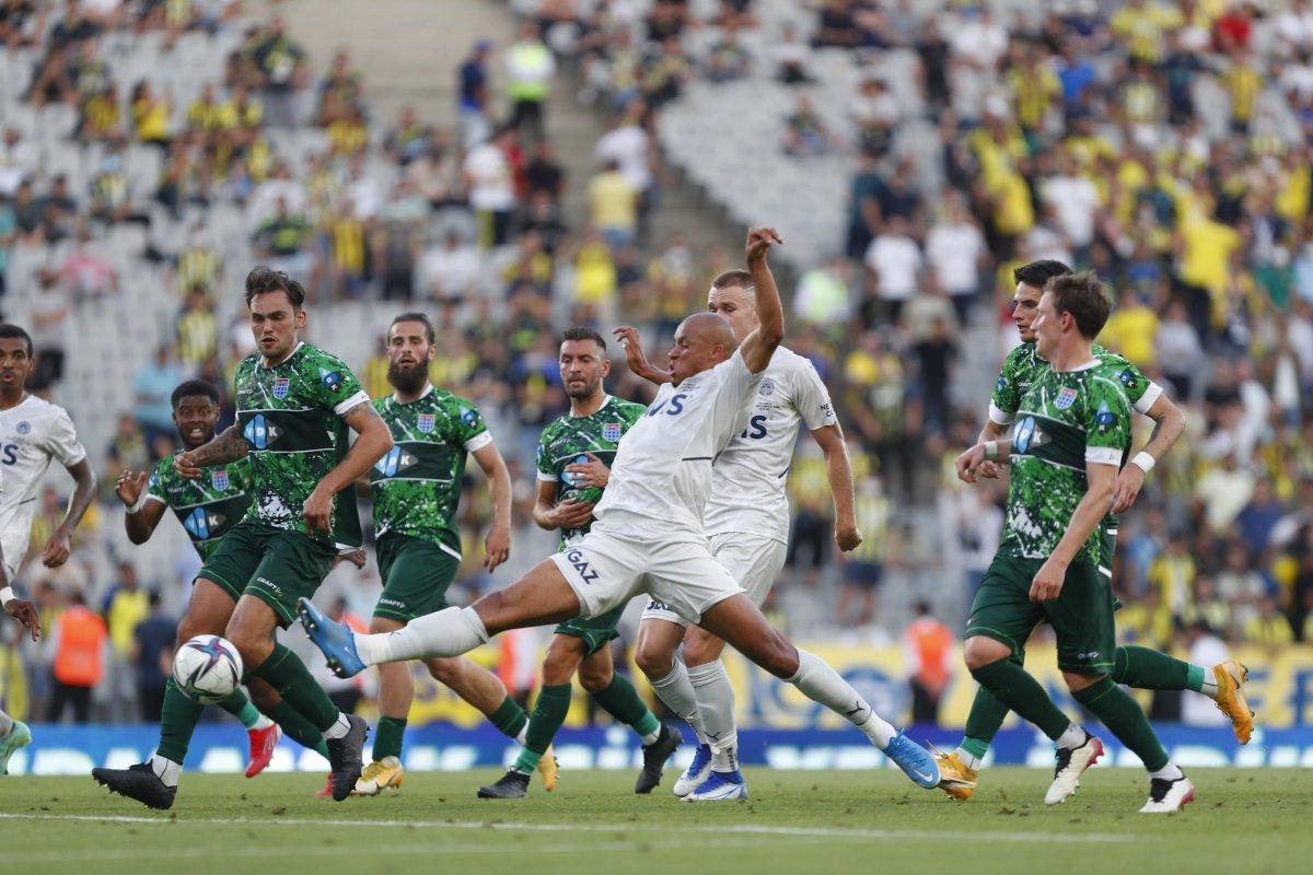 Fenerbahçe, Zwolle ile berabere kaldı