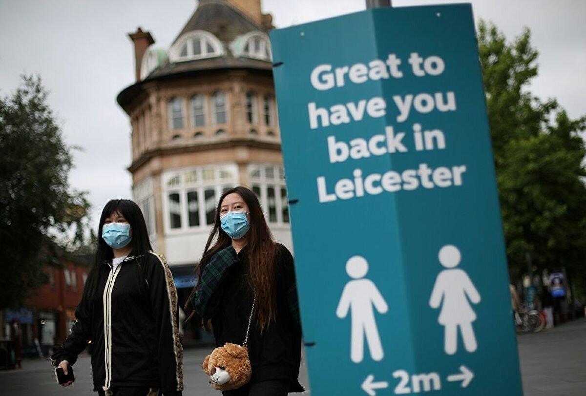 İngiltere, AB ve ABD'den gelenlere karantina zorunluluğunu kaldırdı