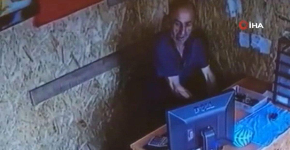 Küçükçekmece’de ikinci iş gününde kasadaki paraları çalıp kaçtı